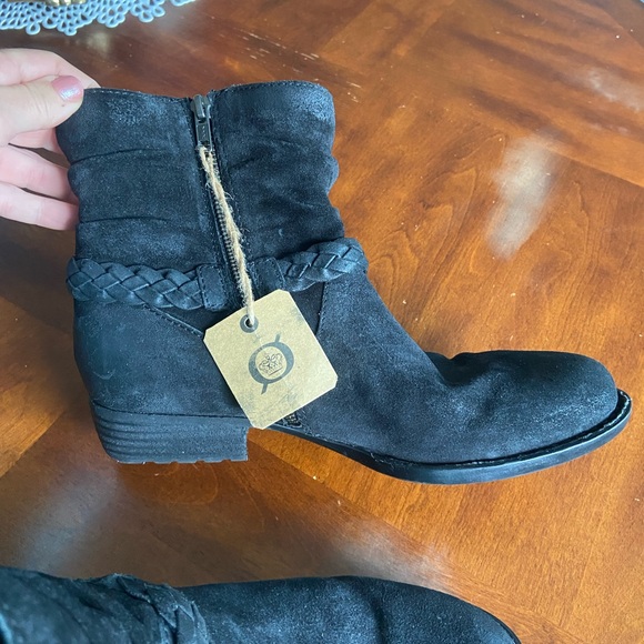 New! Born Oueva boots sz 9 - Picture 3 of 4
